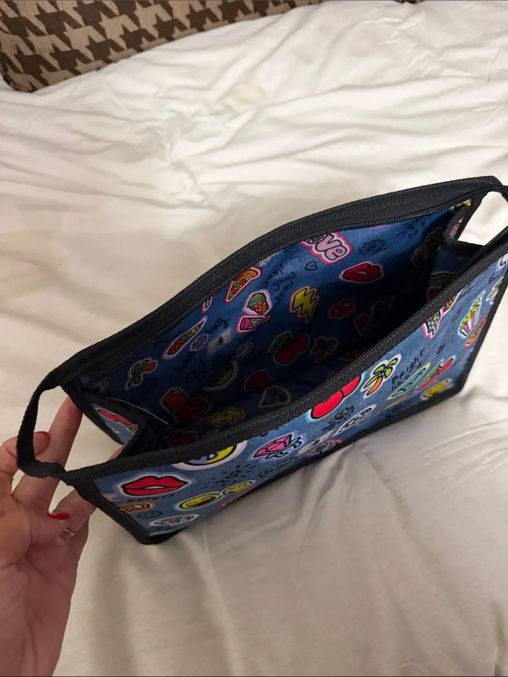 Iscream travel case